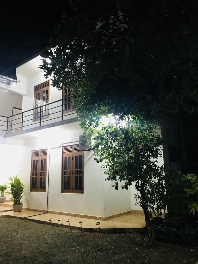 Emarald Holiday Homes Anuradhapura Exterior foto